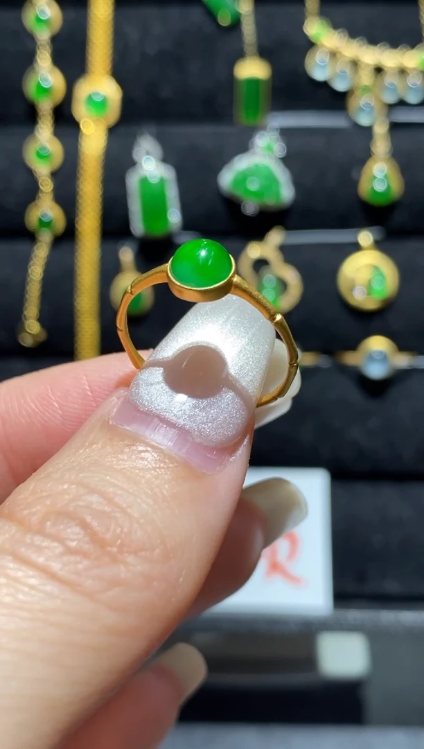 【闪购商品】翡翠戒指18K金镶嵌戒指