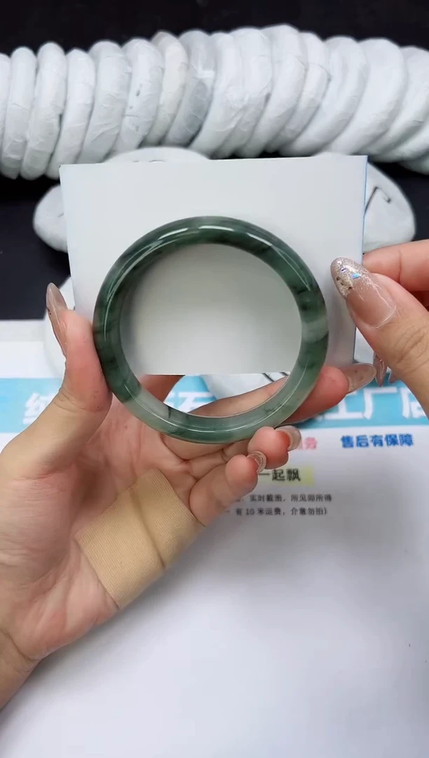 未镶嵌手镯石英质玉A14-60.5