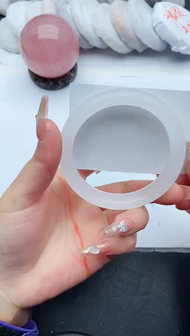 【闪购商品】石英质玉手镯未镶嵌F148+58/59