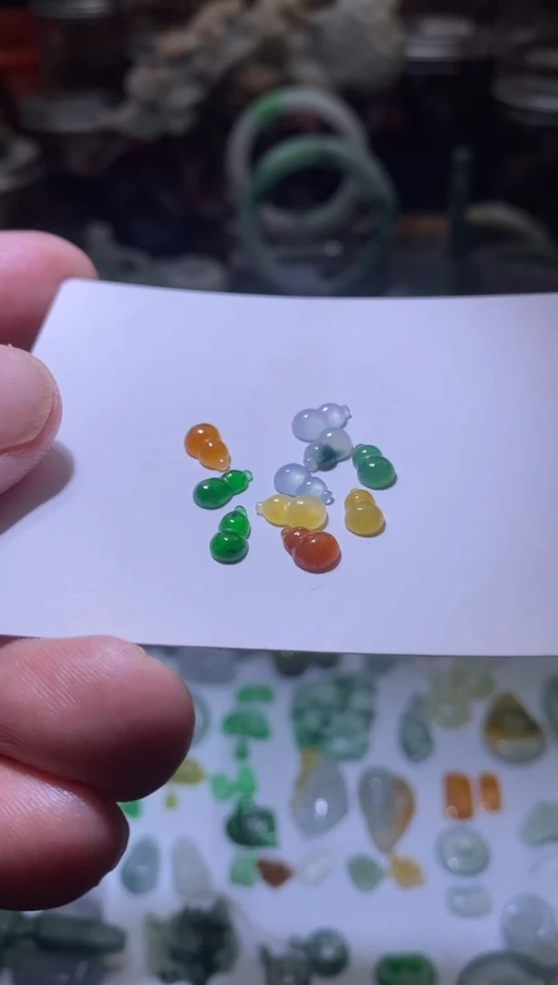 未镶嵌定制翡翠毛货