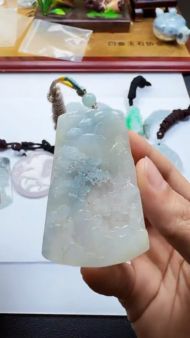 吊坠(不含链)未镶嵌翡翠1