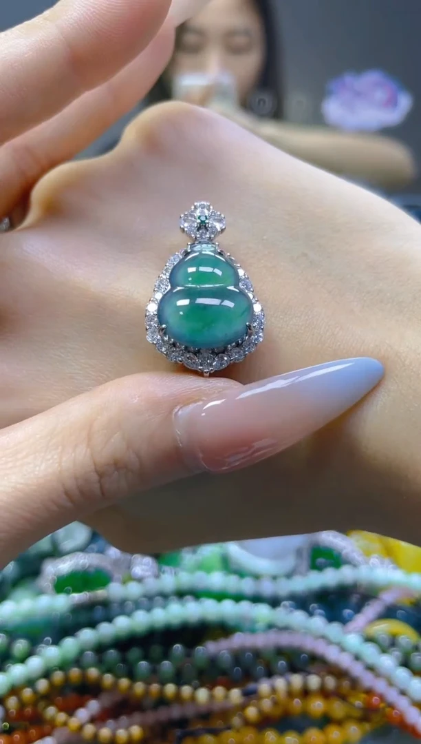 翡翠未镶嵌颈饰/S/翡翠A货，一件也是批发价