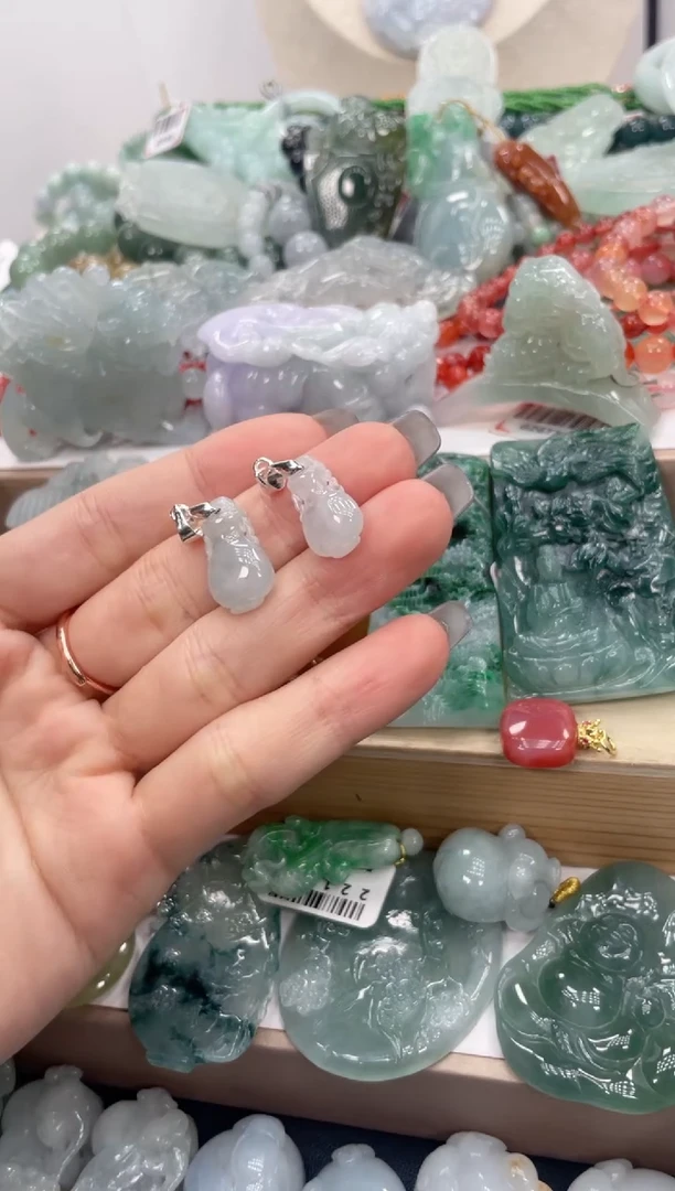未镶嵌挂件翡翠011