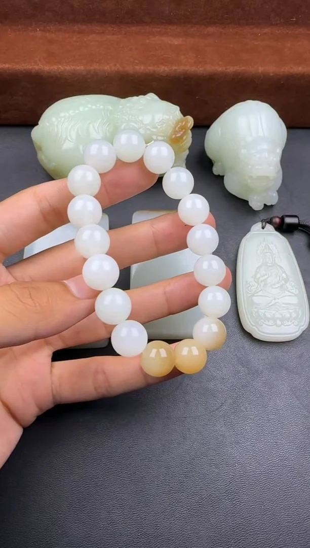 未镶嵌和田玉挂件手串
