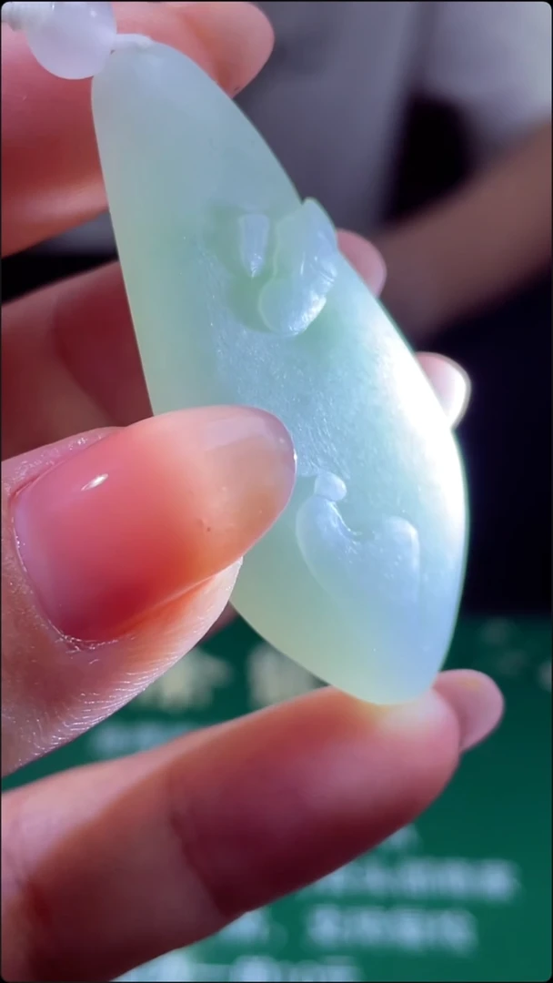 定制翡翠未镶嵌人物