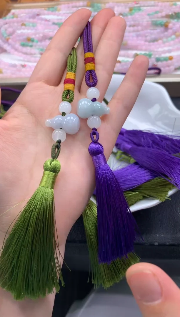 颈饰未镶嵌翡翠FC493 翡翠葫芦挂件 多样性发其一