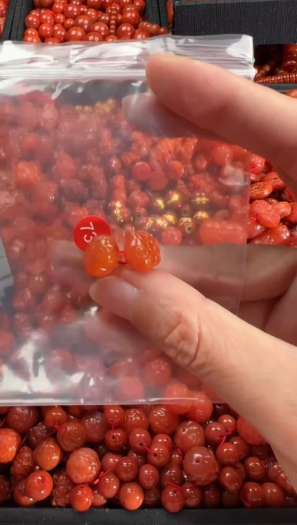 【闪购商品】南红玛瑙颈饰未镶嵌1