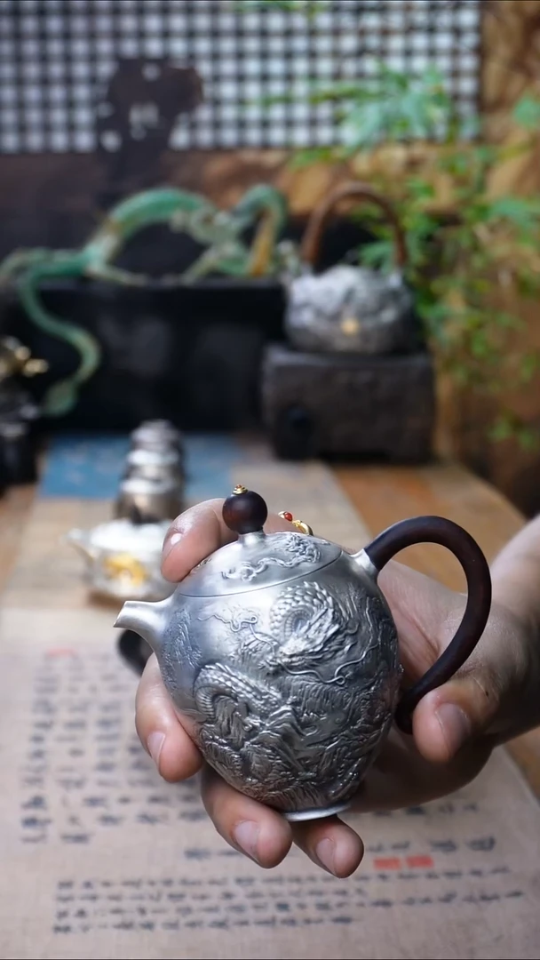 一**求欲山行 足银999龙蛋壶