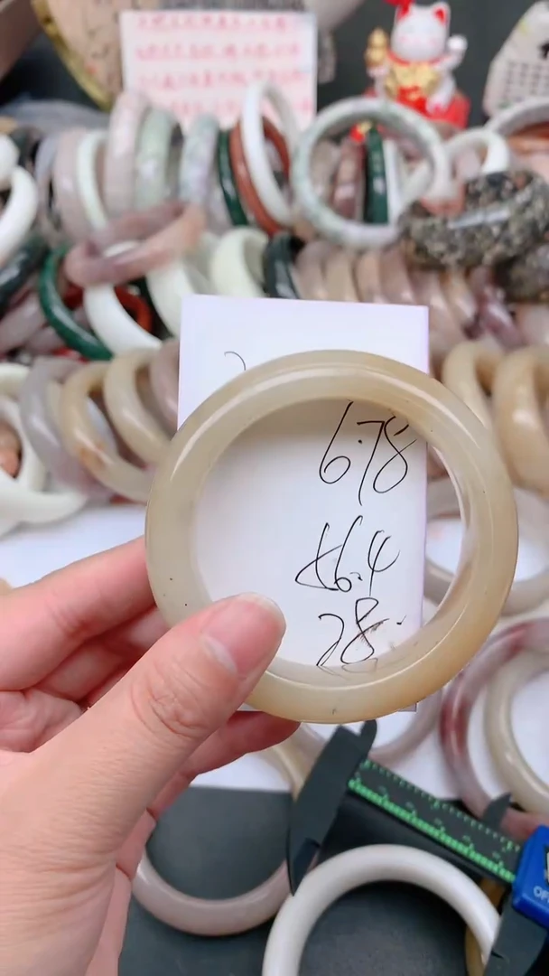 未镶嵌手镯石英质玉678