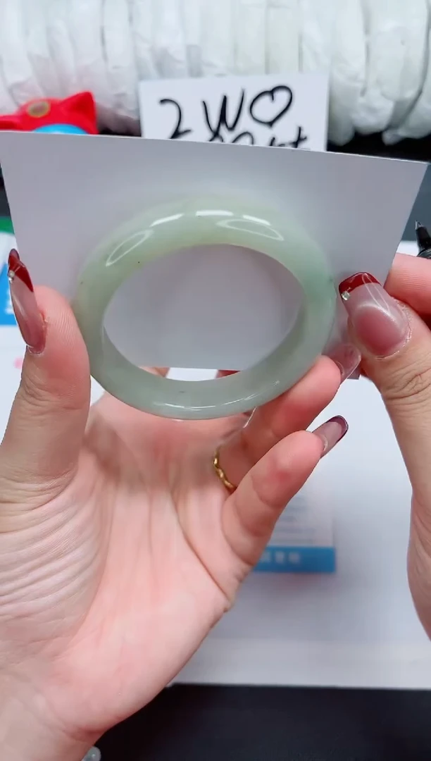 【闪购商品】石英质玉手镯未镶嵌376