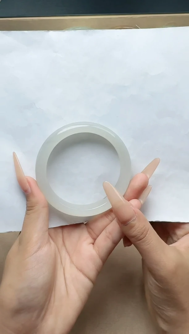 【闪购商品】和田玉手镯未镶嵌57圈口YY