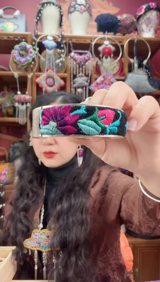 刺绣手镯14甜甜家