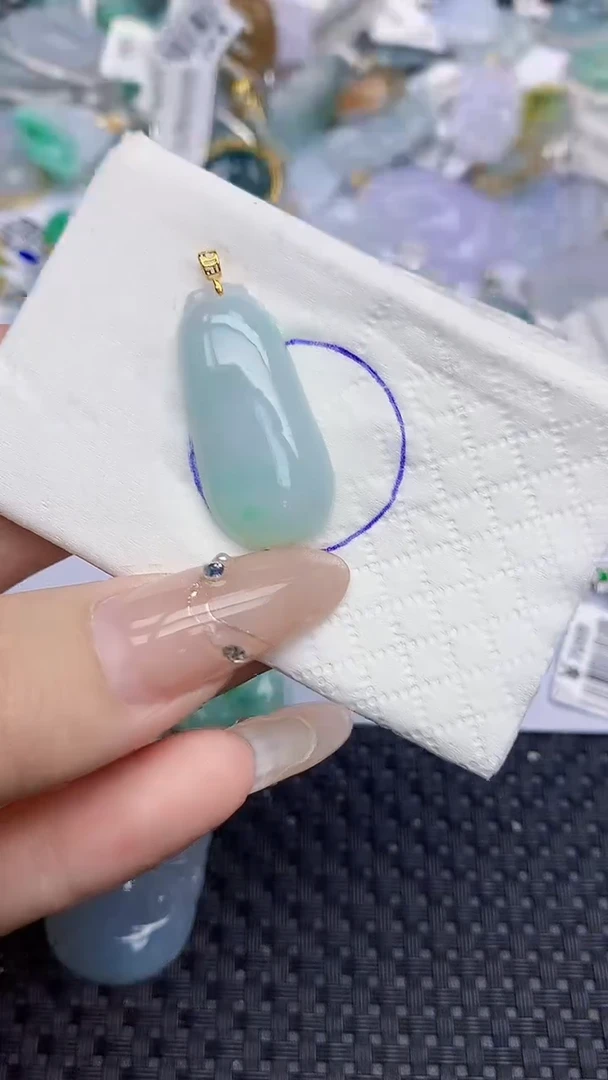 颈饰18K金镶嵌翡翠   天然翡翠A货  百元以上9米证书费自理