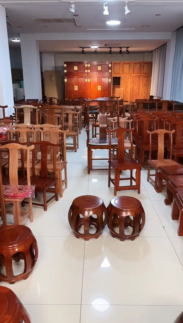 紫檀木类端景台小鼓凳一对花梨色