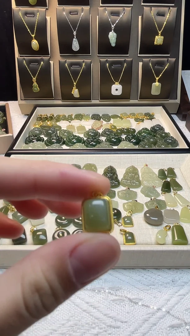 吊坠(不含链)银S925镶嵌和田玉吊坠(不含链) 银S925镶嵌 和田玉