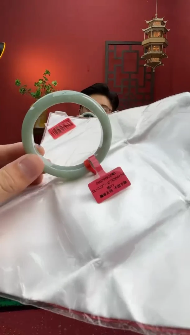未镶嵌手镯翡翠翡翠手镯2