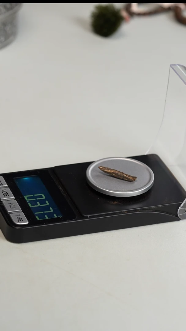 沉香沉香碎屑柬埔寨树心油0.37g