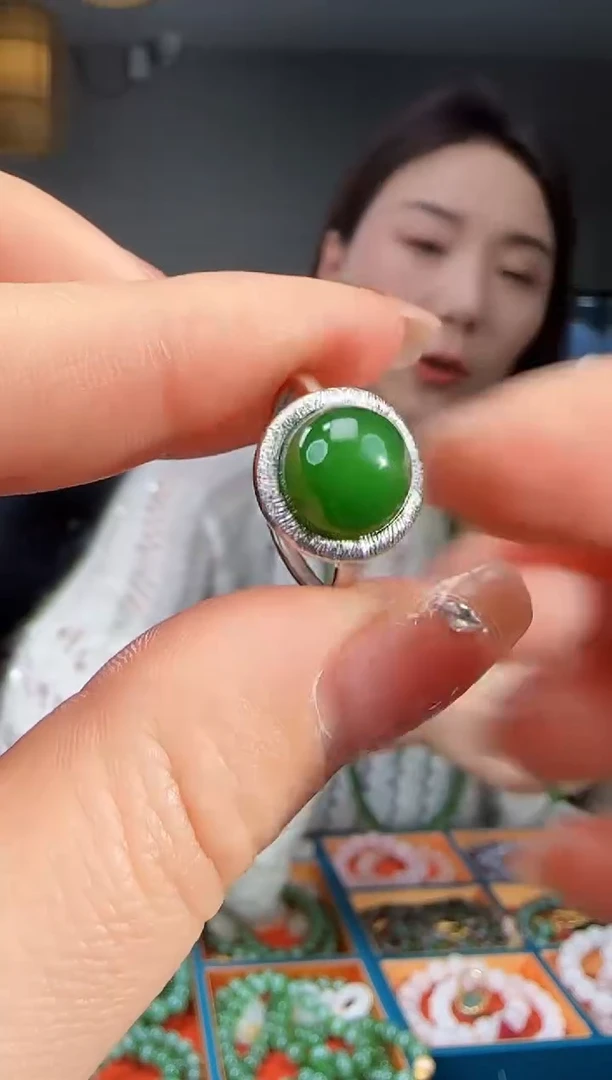 银S925镶嵌戒指和田玉1