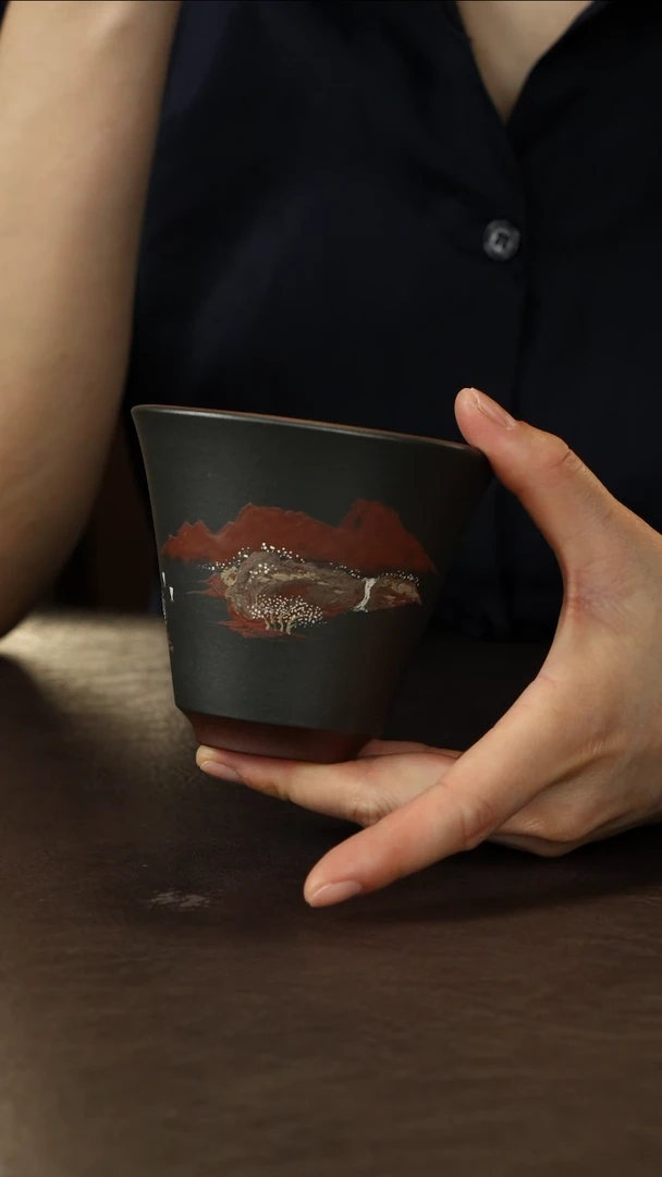 茶杯紫砂李辉紫泥粉绿泥绘山水主人杯200cc