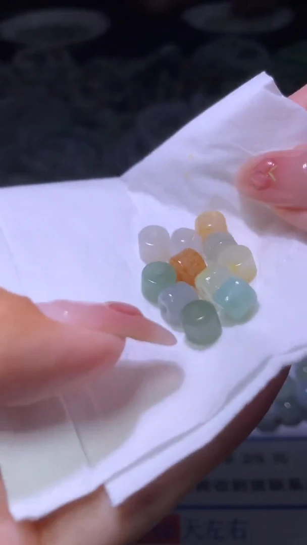 翡翠未镶嵌颈饰新****强MXX030001