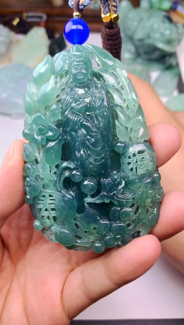 颈饰未镶嵌翡翠聚**I挂件