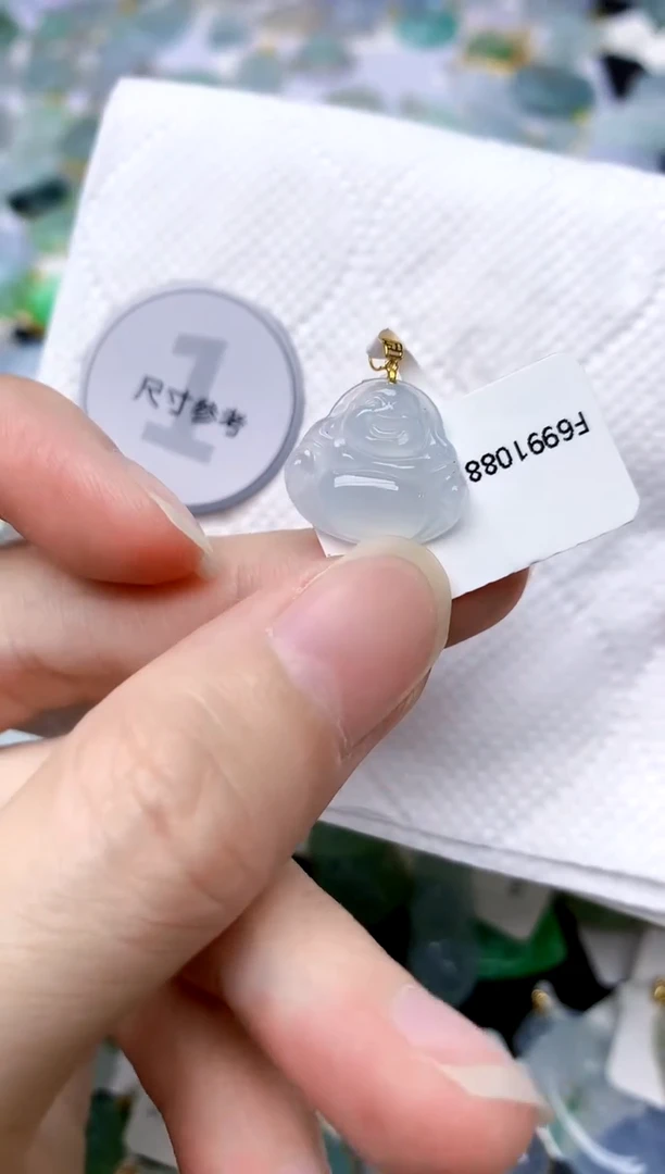 颈饰18K金镶嵌翡翠天然A货翡翠