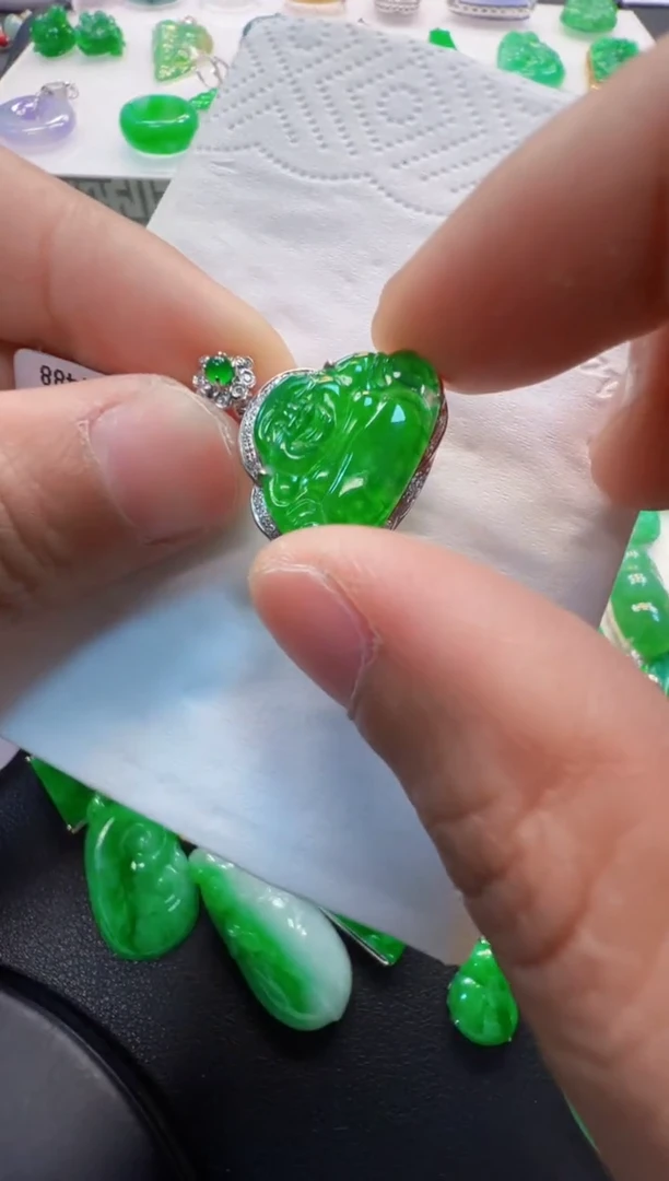 翡翠18K金镶嵌吊坠(不含链)3980