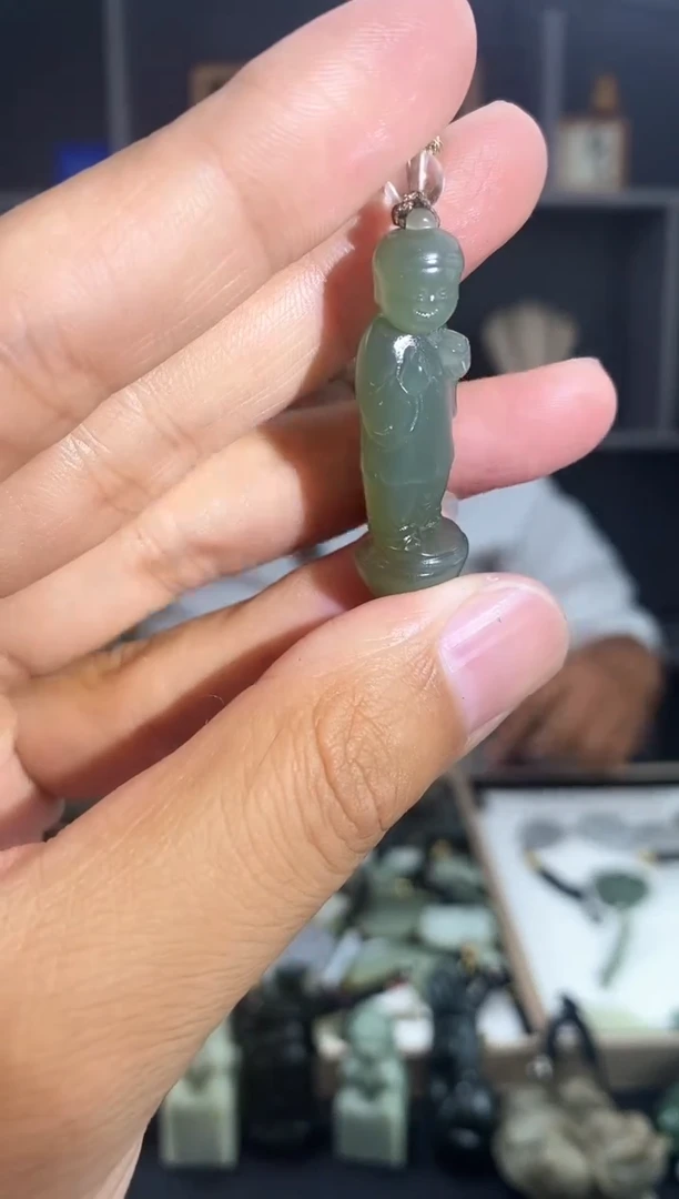 和田玉未镶嵌颈饰1