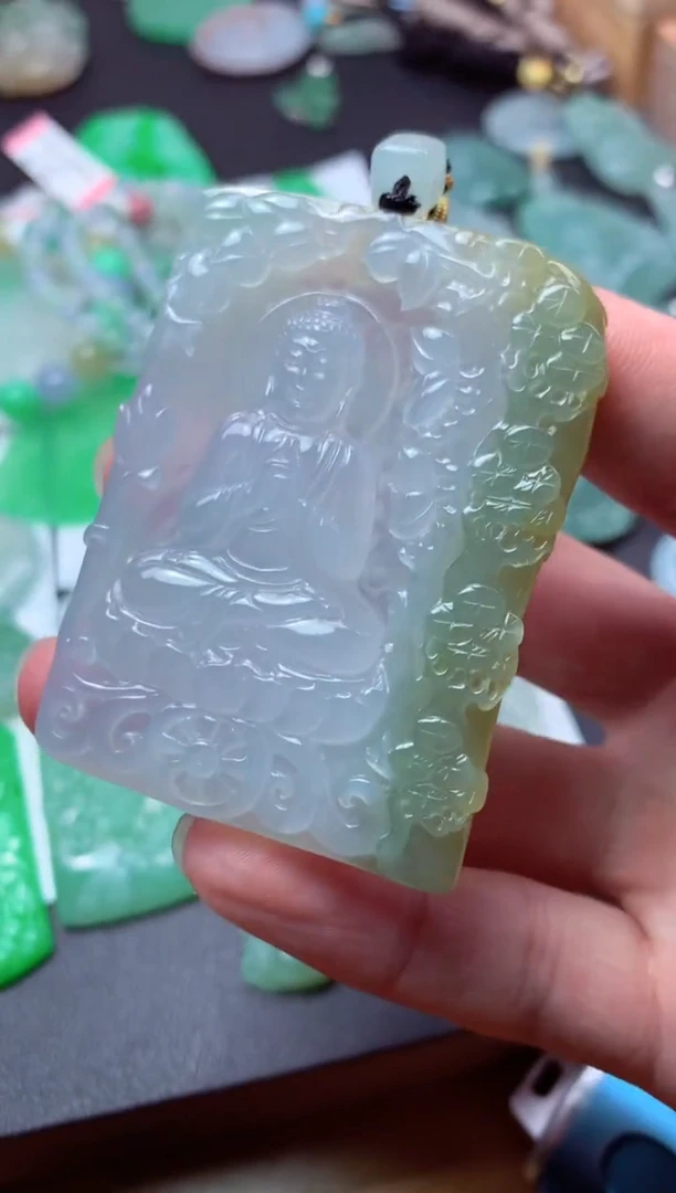 【闪购商品】翡翠颈饰未镶嵌天然翡翠