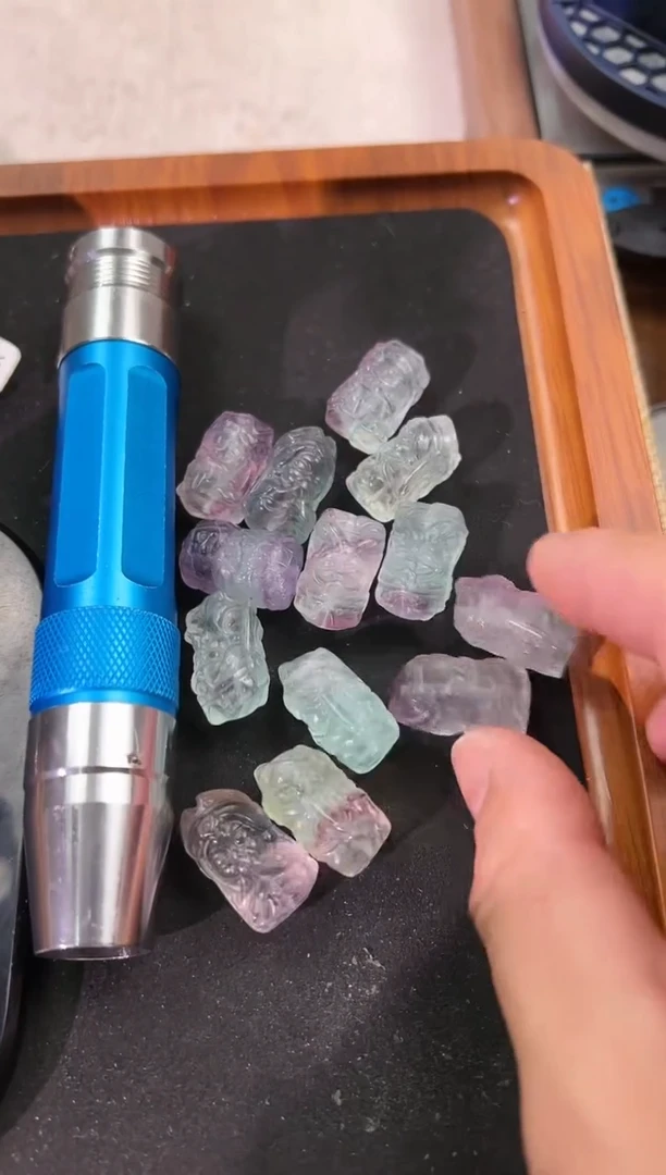 【闪购商品】萤石吊坠未镶嵌莹石扎基（多样性发其一）