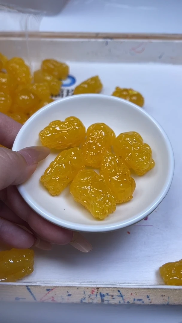 裸石蜜蜡未镶嵌C503 蜜蜡 皮休（通孔) 1个4.9元