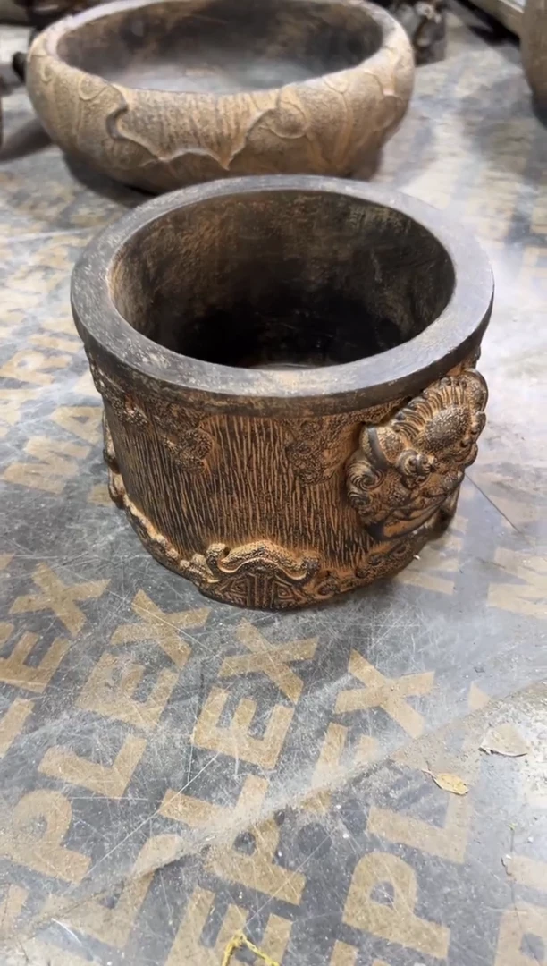 陶土【火山泥】兽头三足鼎