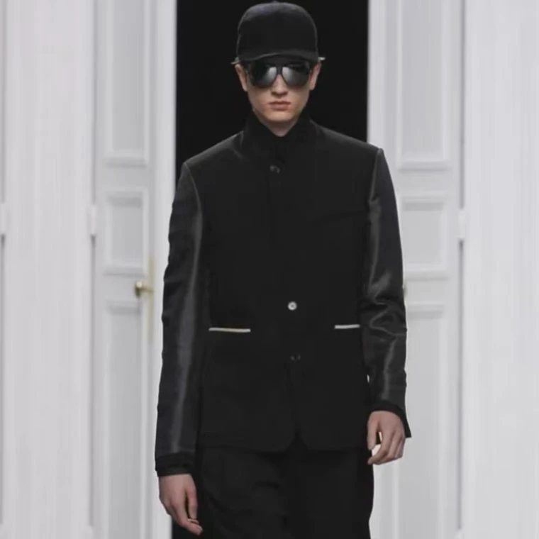 99新 DIOR/迪奥 黑色羊毛翻领单排扣长袖外套/J13714
