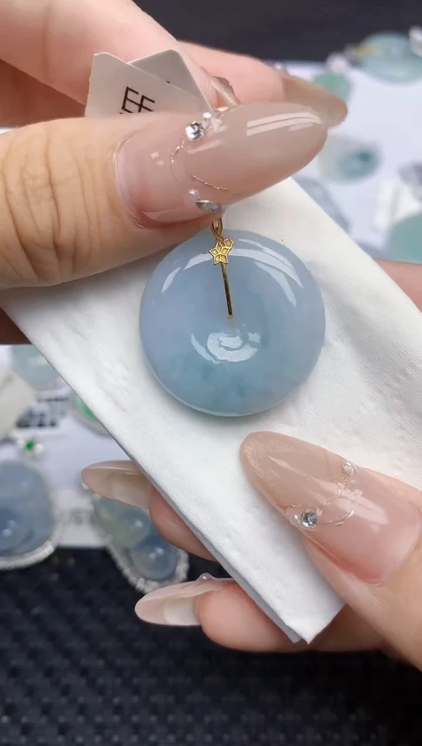 颈饰18K金镶嵌翡翠129   天然翡翠A货  百元以上9米证书费自理