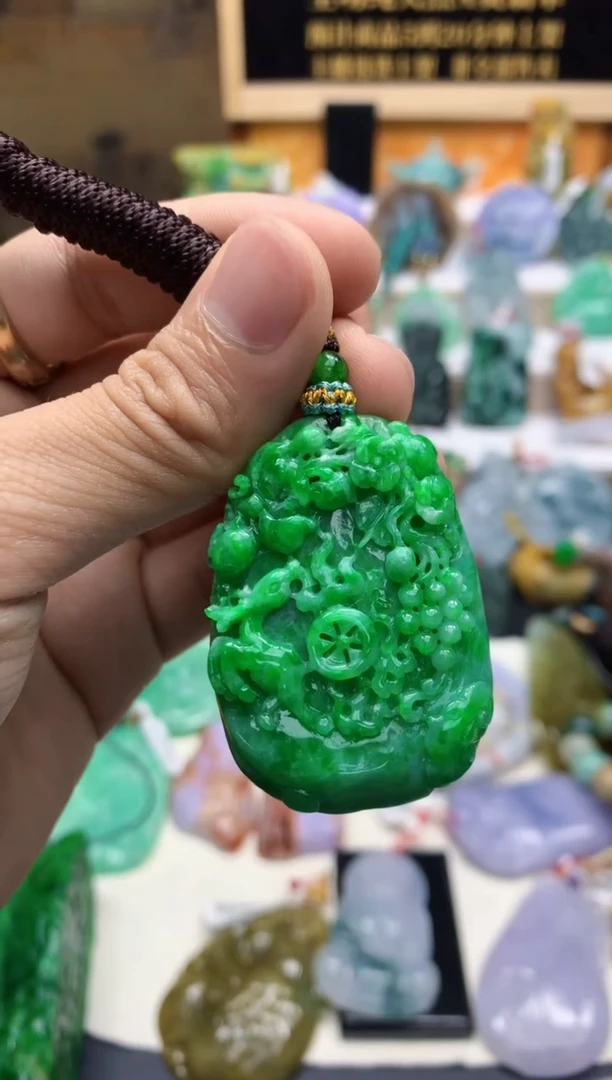 颈饰未镶嵌翡翠富****门天然A货翡翠