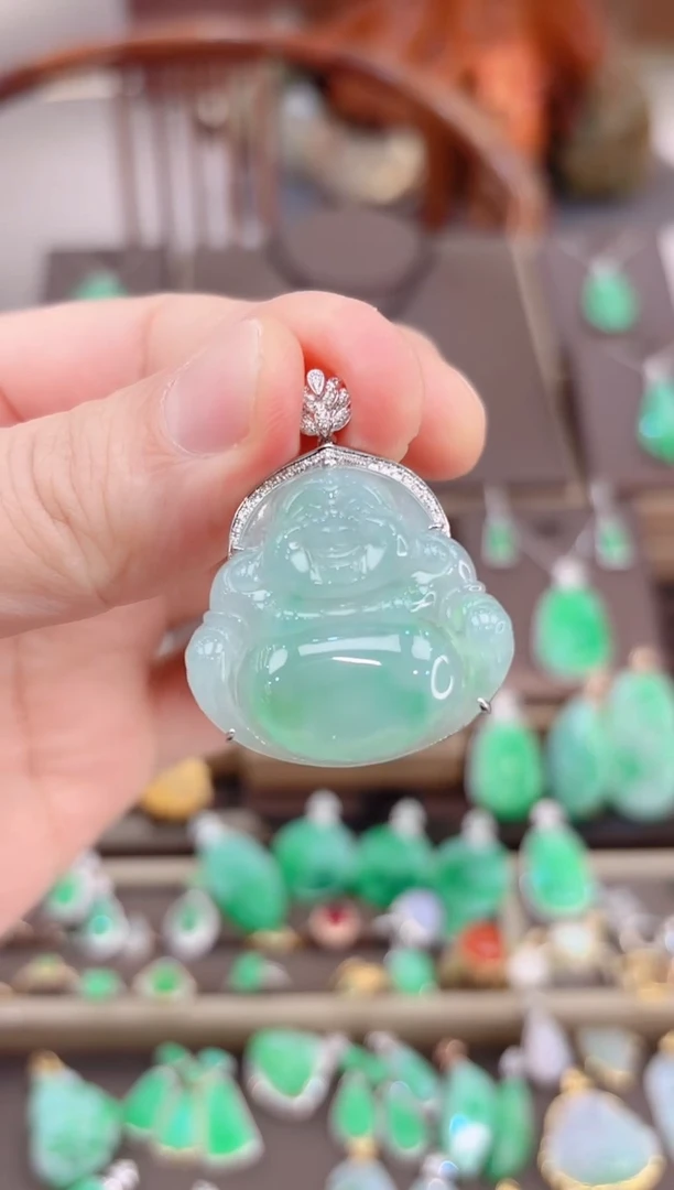 【闪购商品】翡翠吊坠(赠链)18K金镶嵌佛公吊坠