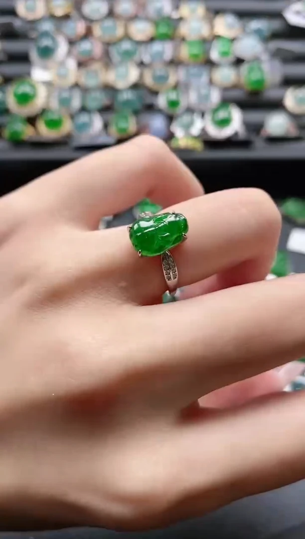 【闪购商品】翡翠戒指银S925镶嵌51511