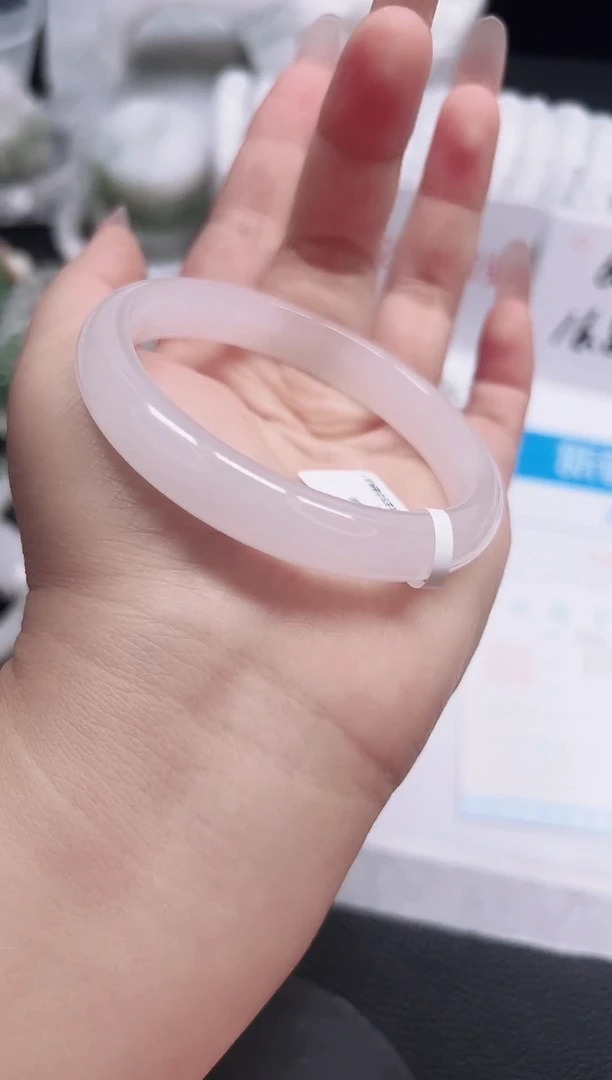 未镶嵌手镯石英质玉146-57.9