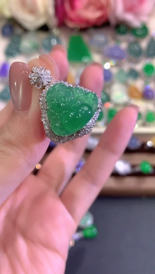 吊坠(不含链)18K金镶嵌翡翠w29