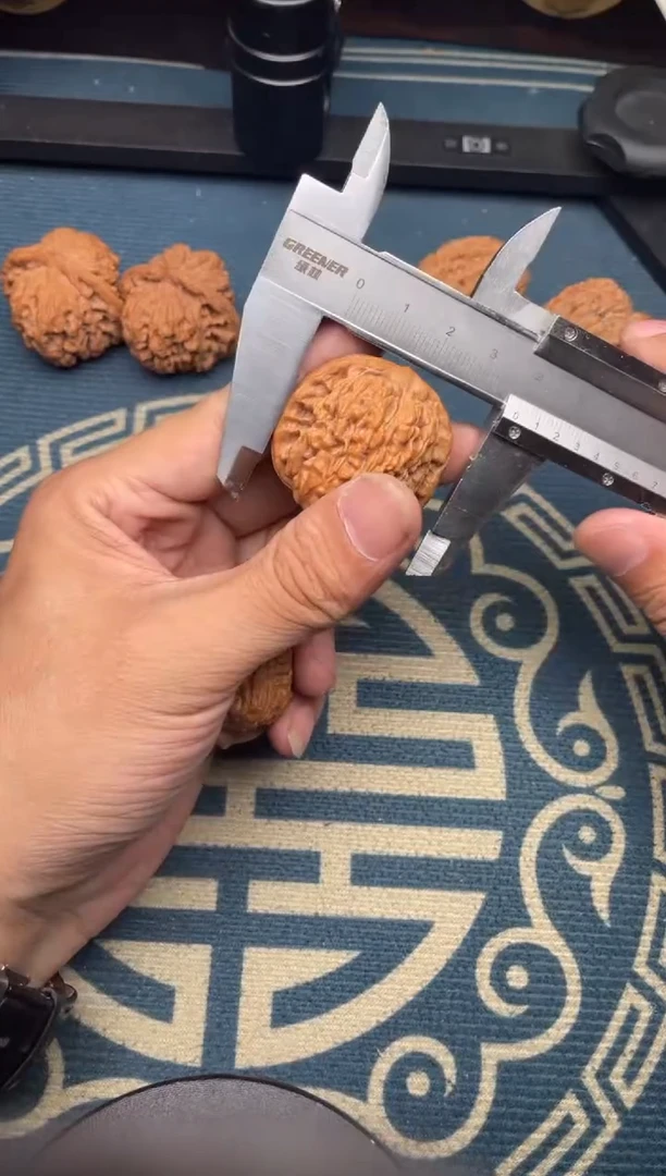 文玩核桃吊坠汉高楼全品保36