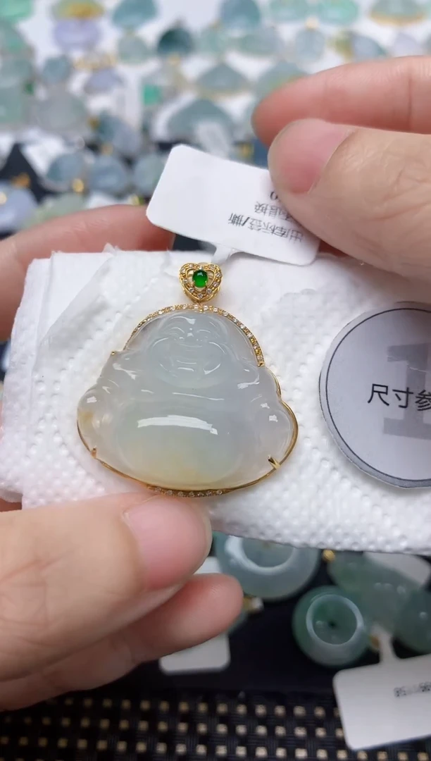 颈饰18K金镶嵌翡翠天然缅甸A货翡翠