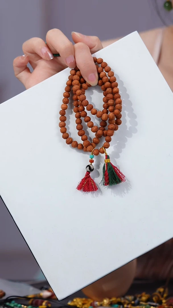 文玩核桃手串多圈