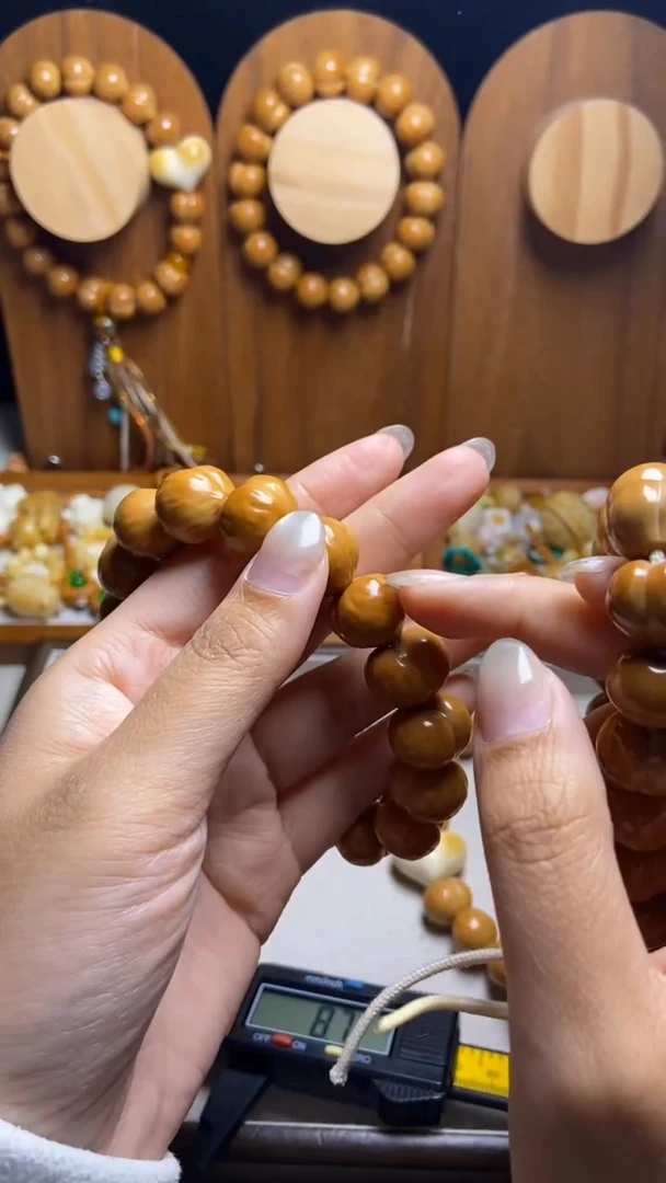 手串猴头核桃巧***泪全品聚宝盆猫爪黄跑环悟道猫吊坠手串