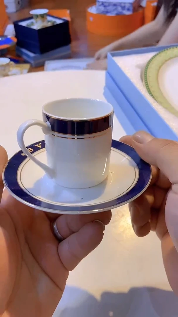 鸿辉家品牌瓷器，京东包邮！