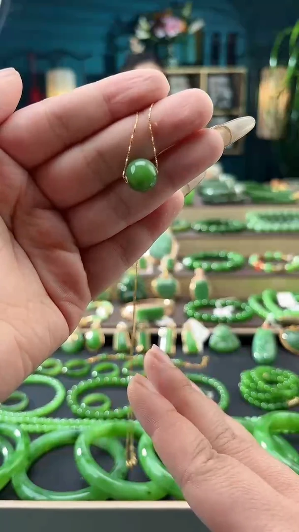 和田玉（碧玉）未镶嵌吊坠(不含链)卡12碧玉单珠