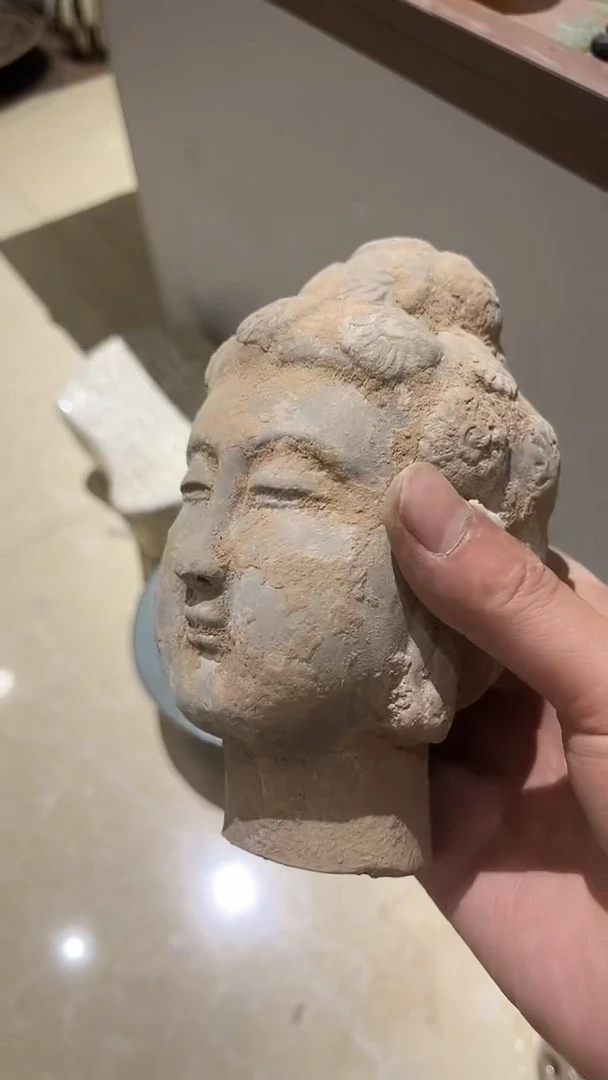 摆件                