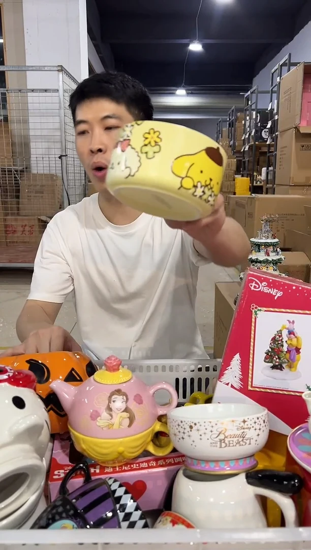 瓷片陶瓷碗布丁狗碗