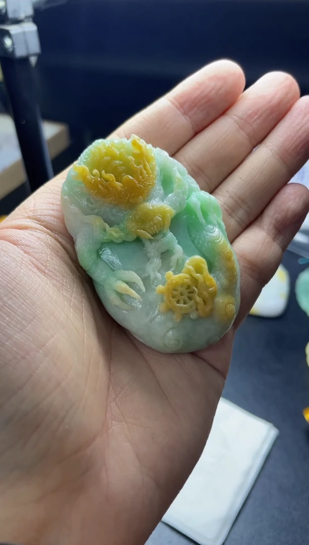 未镶嵌定制翡翠真**性翡翠毛货