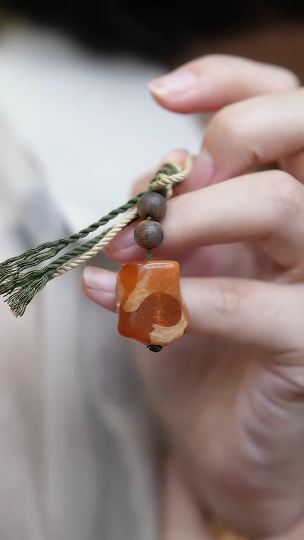 裸石琥珀未镶嵌蜜蜡滴流