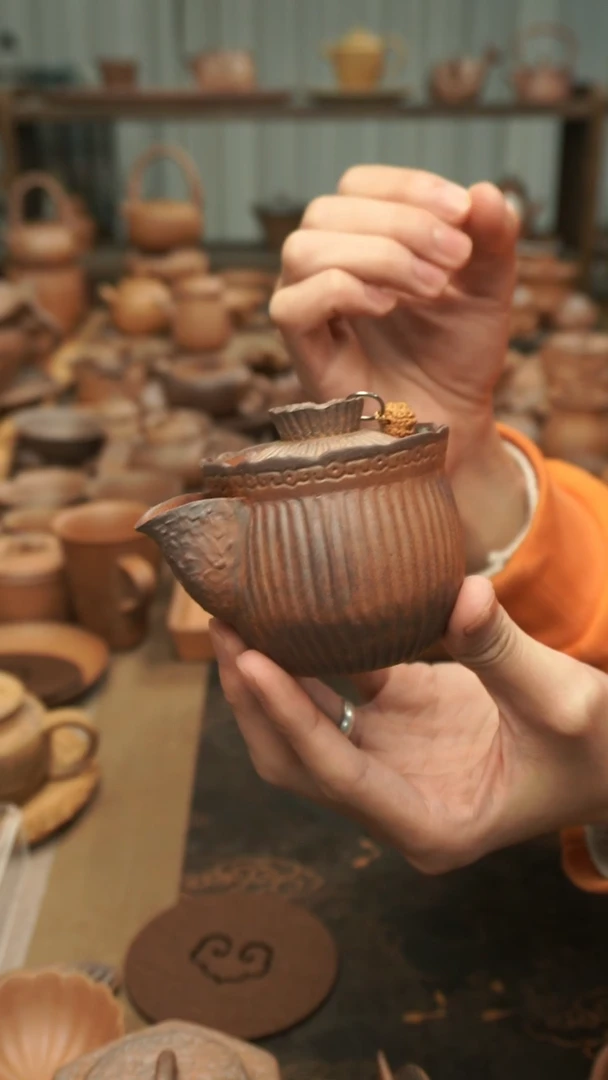 原矿老岩泥精工   万花手抓宝瓶